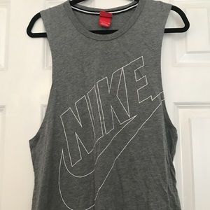 NIKE workout tee